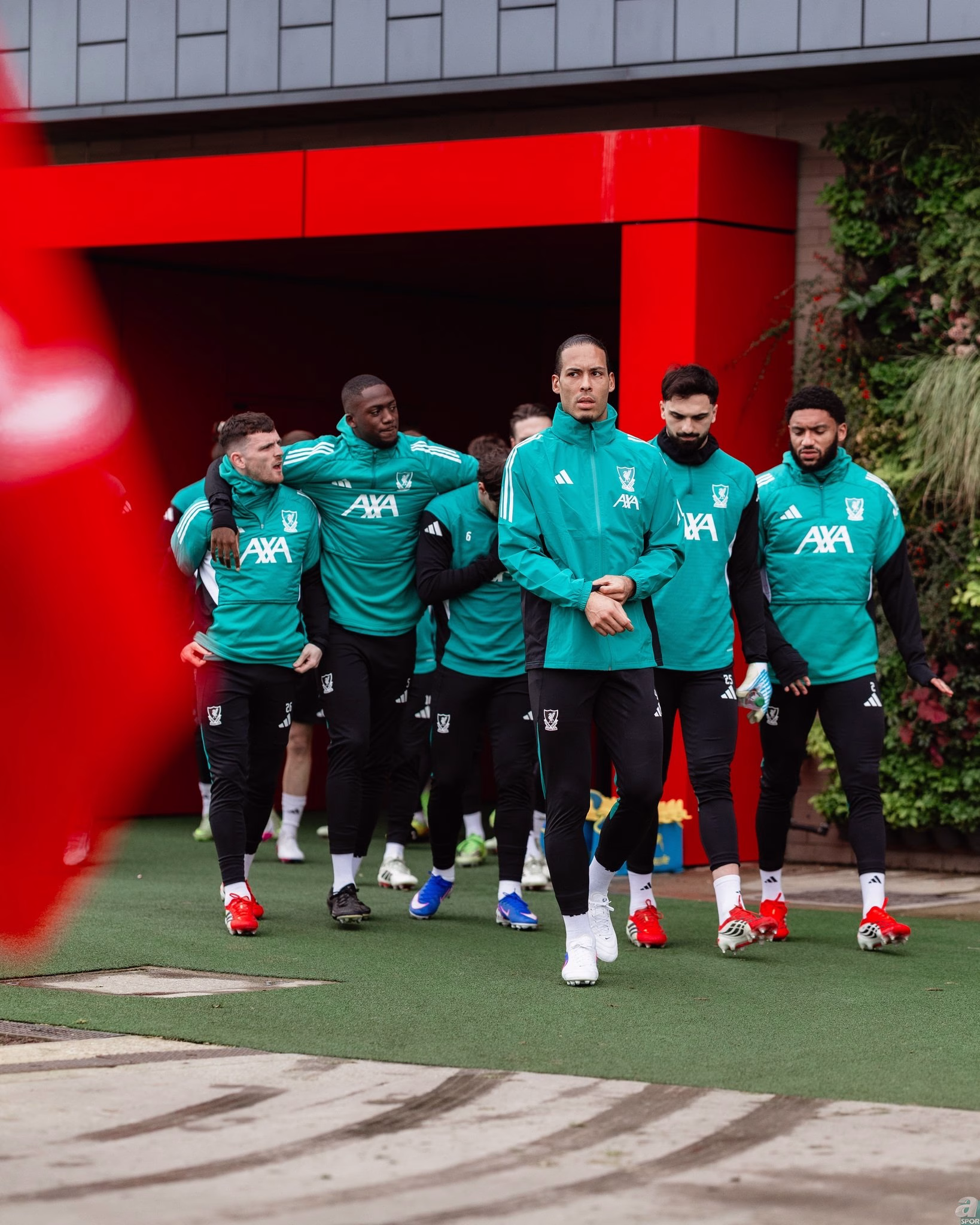 Liverpool’un yıldızı Galatasaray maçı öncesi antrenmanda yer almadı!
